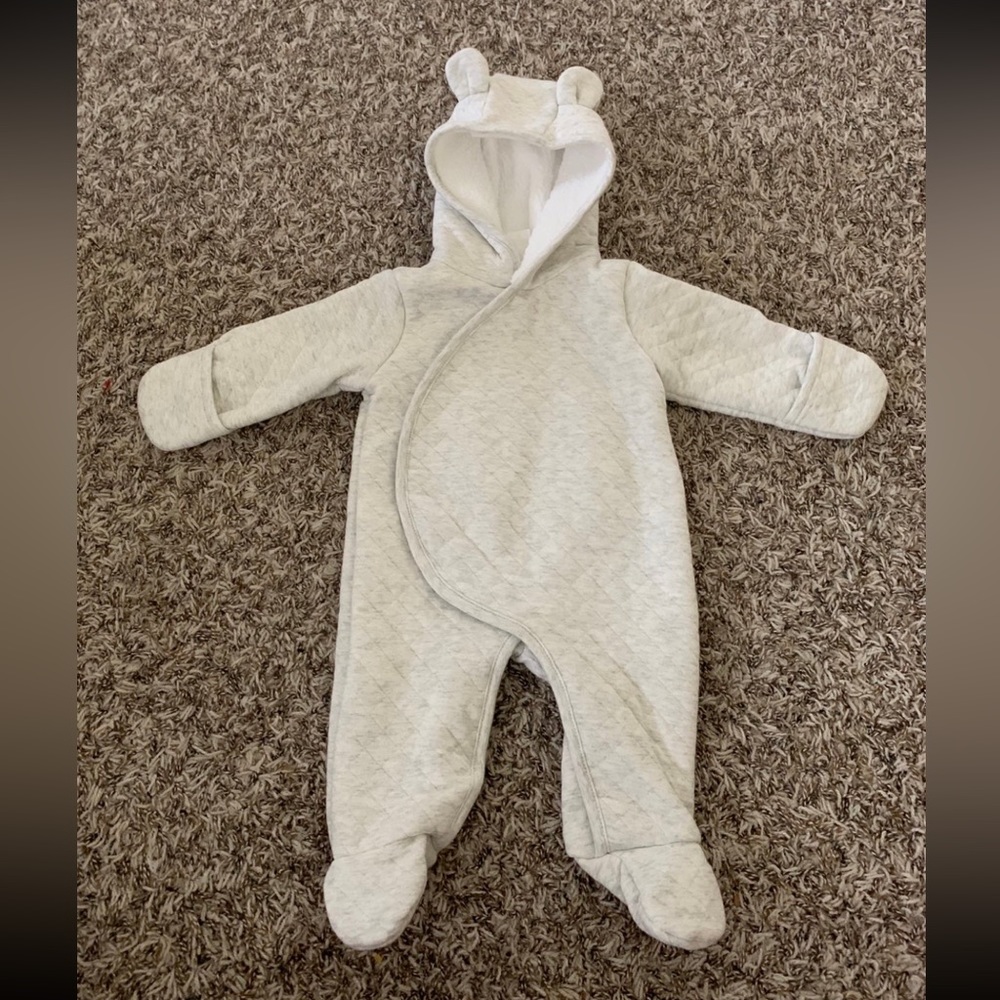 Brand New Carter’s | winter bear hooded suit | baby size 3 mo